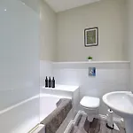 F1 Team Flat - 4 Separate Beds - Parking & 1gb Wifi Harrogate