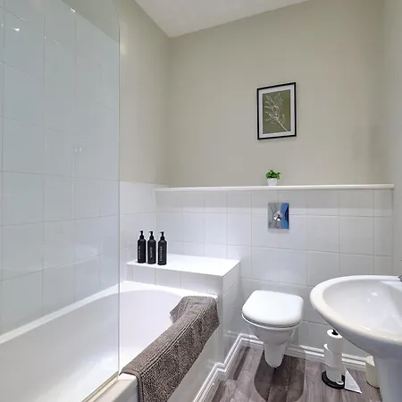 F1 Team Flat - 4 Separate Beds - Parking&1gb Wifi Harrogate