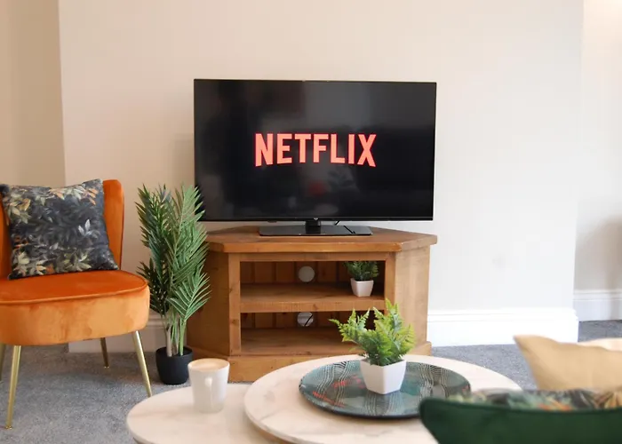 アパート F1 Team Flat - 4 Separate Beds - Parking & 1gb Wifi *